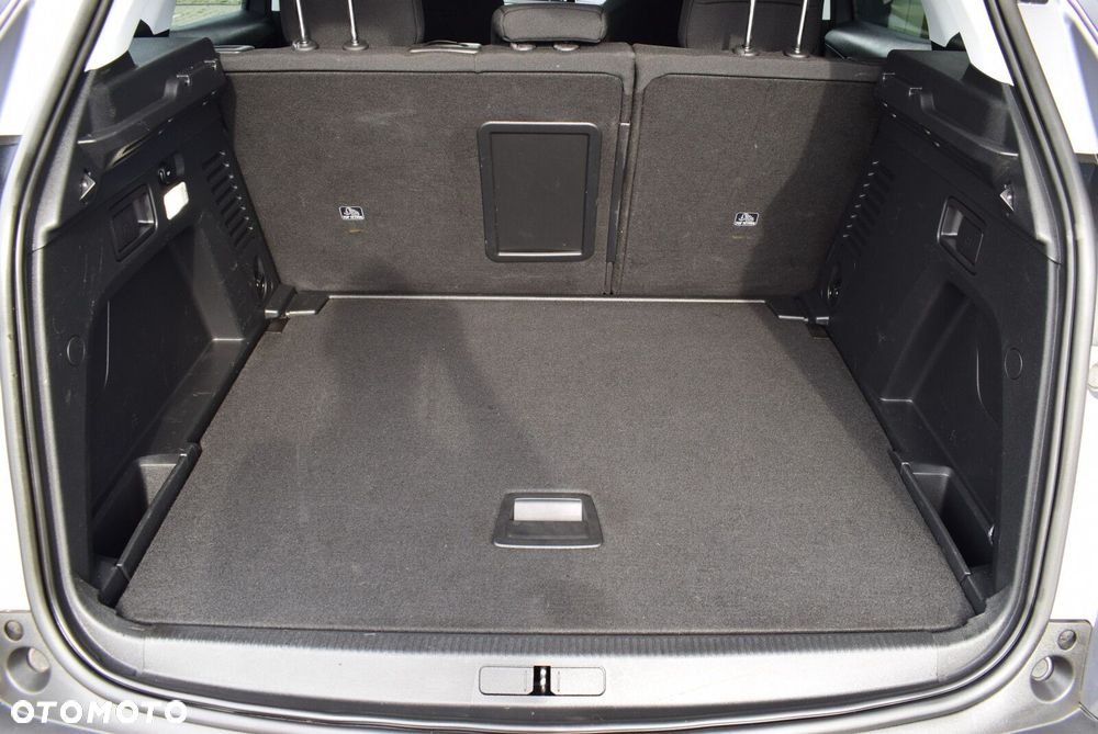 Peugeot 3008 1.5 BlueHDi Active S&S EAT8 - 28
