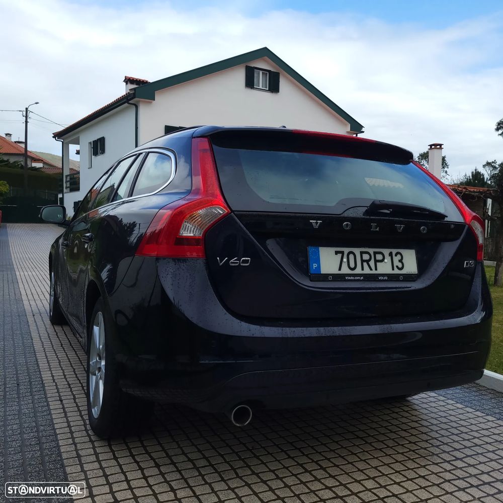 Volvo V60 2.0 D3 Momentum - 7