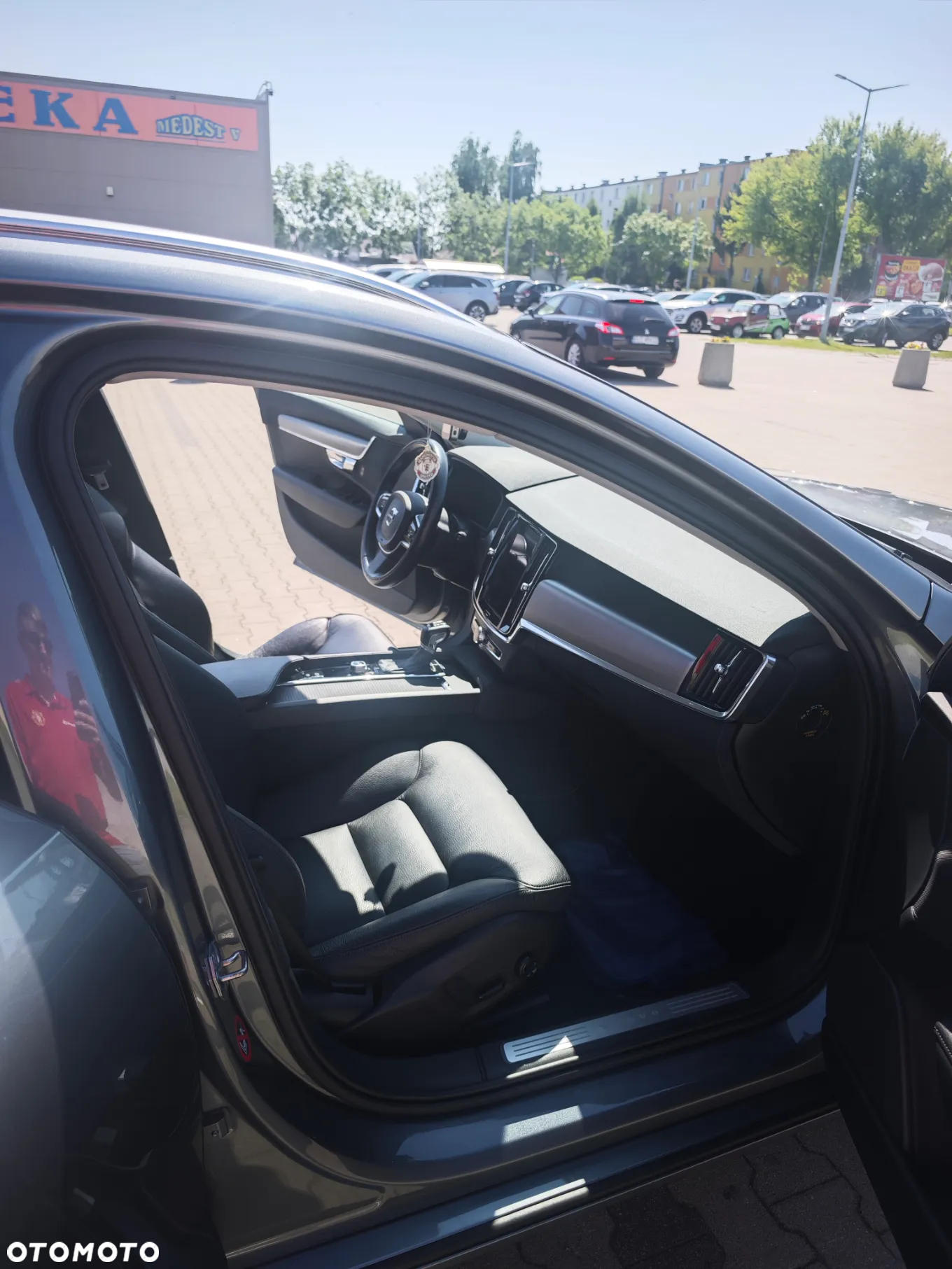 Volvo V90 D4 Momentum - 17