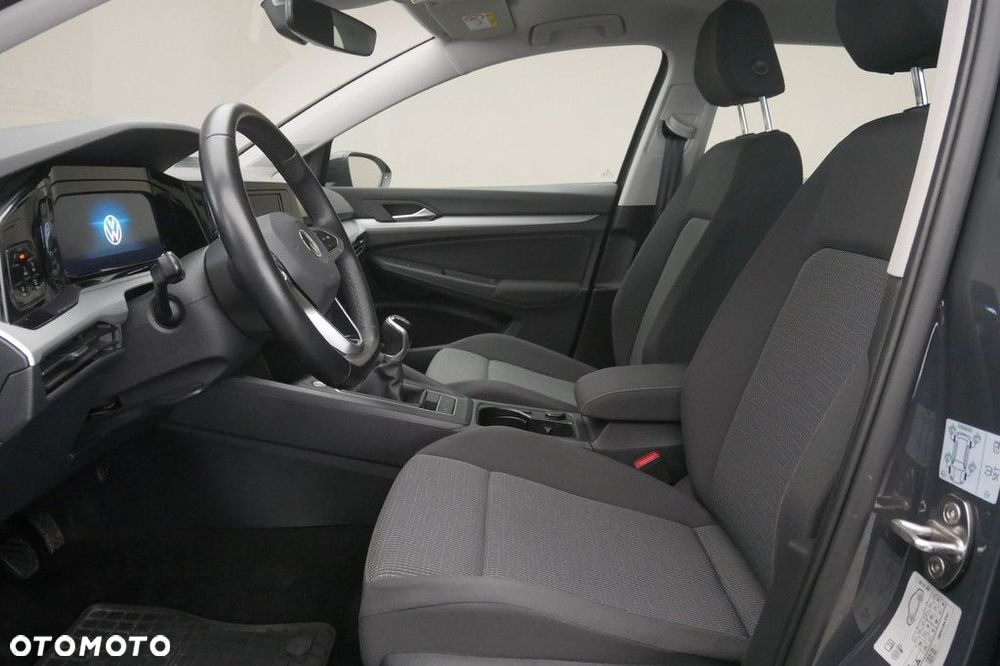 Volkswagen Golf VIII 1.0 TSI - 12