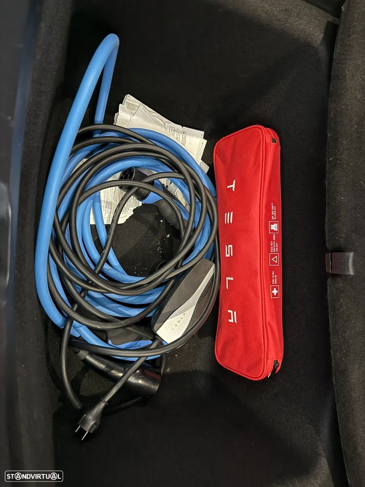 Tesla Model 3 Long Range AWD Dual Motor Performance - 28
