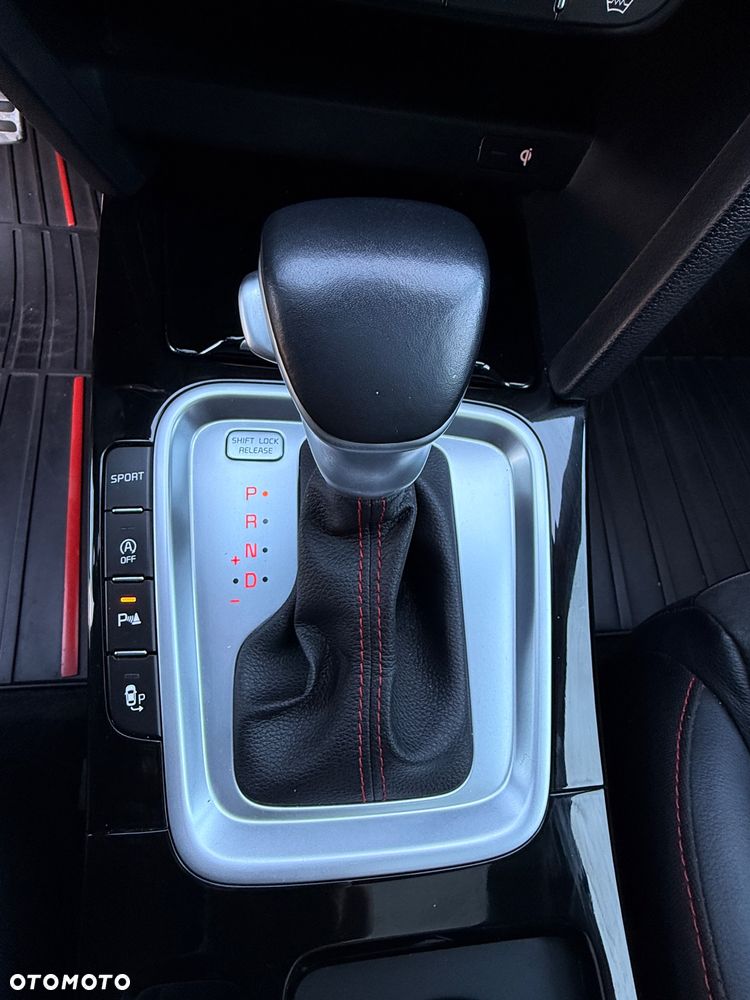 Kia ProCeed 1.6 T-GDI GT DCT - 25