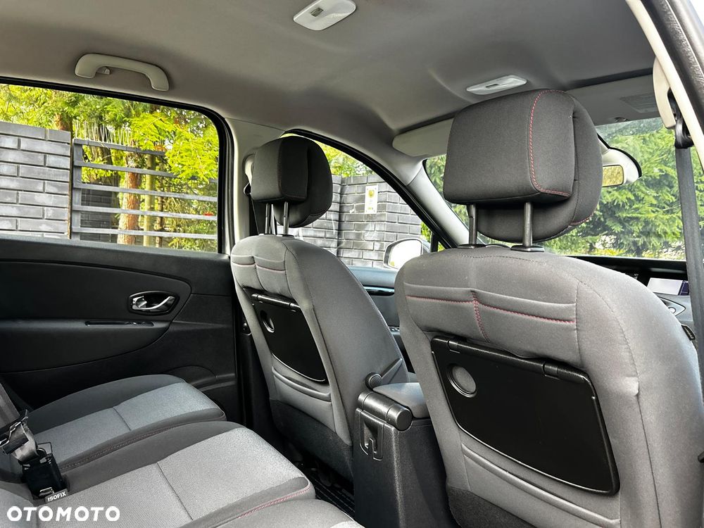 Renault Scenic 1.5dCi TomTom Edition EDC - 19