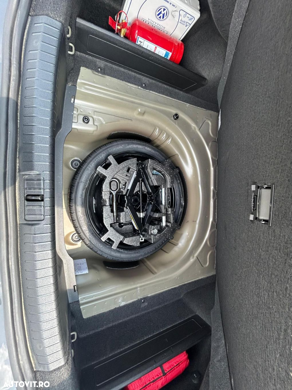 Volkswagen Passat 2.0 TDI DSG Highline - 34