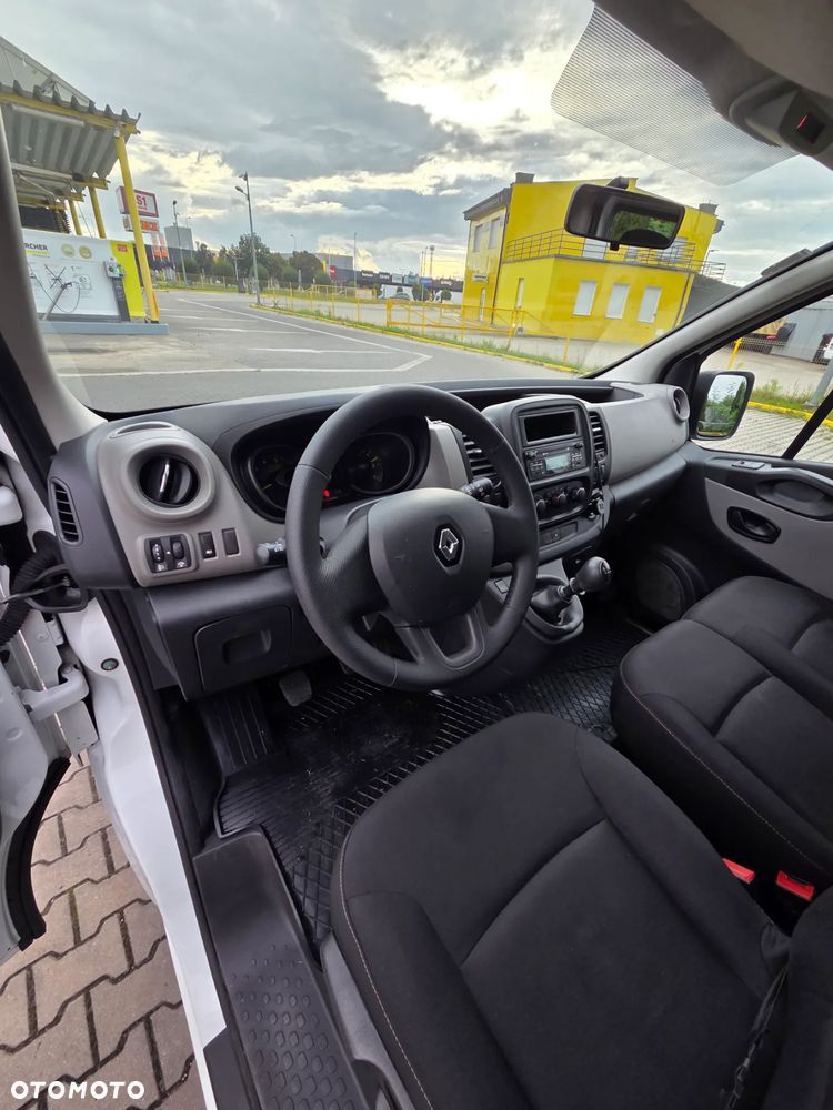 Renault Trafic - 12