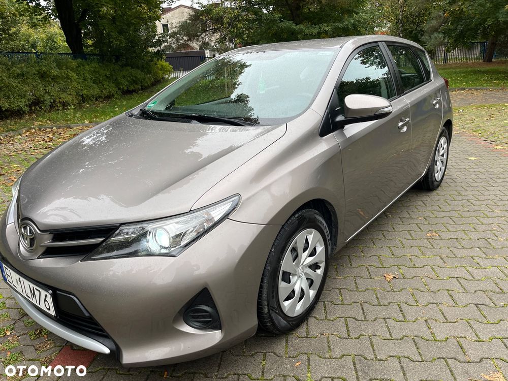 Toyota Auris 1.4 D-4D 2010 - 1