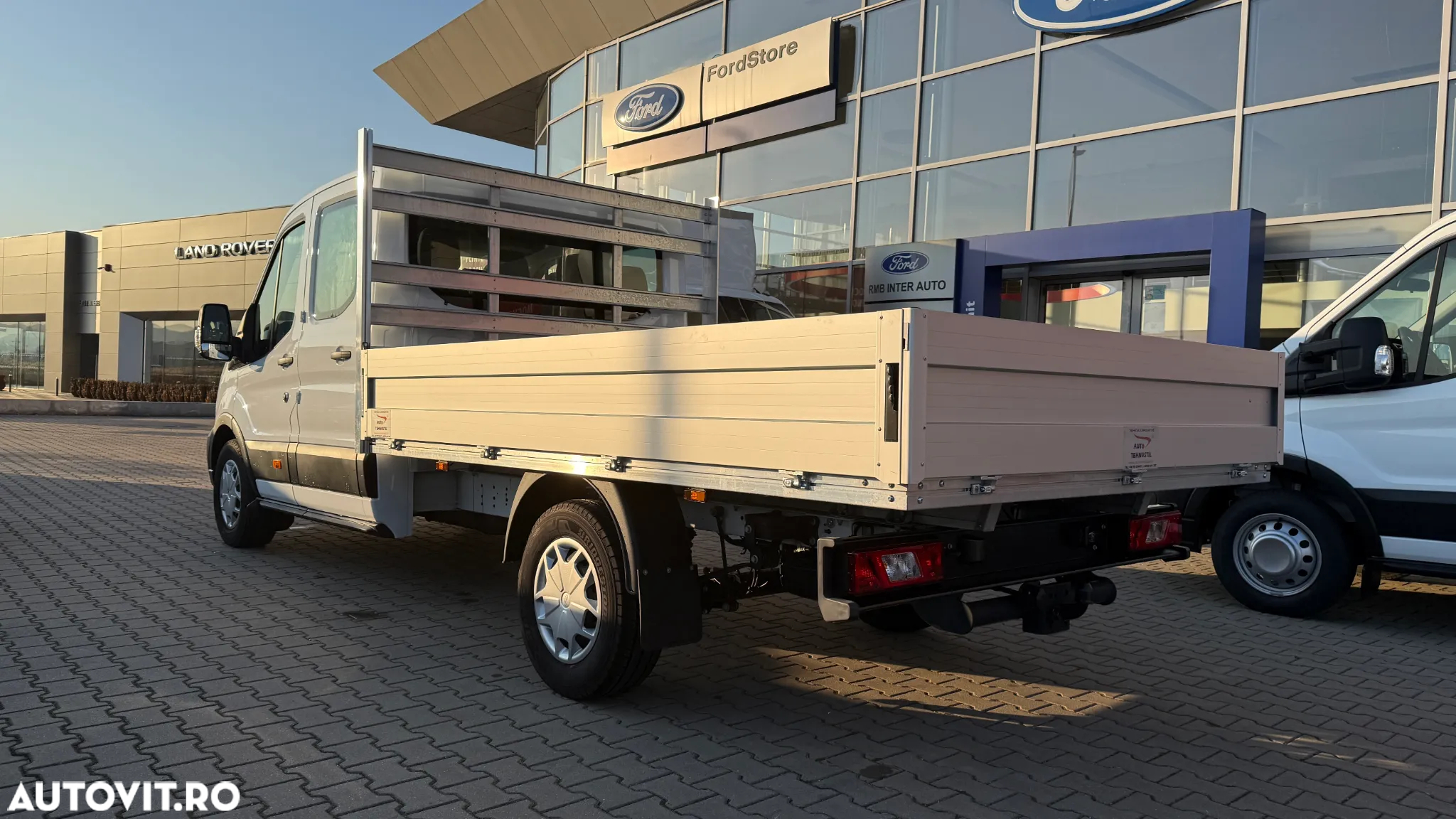 Ford Transit Double Chassis Cab 350L (L3H1) Trend 2.0L EcoBlue 130 CP M6 FWD - 4