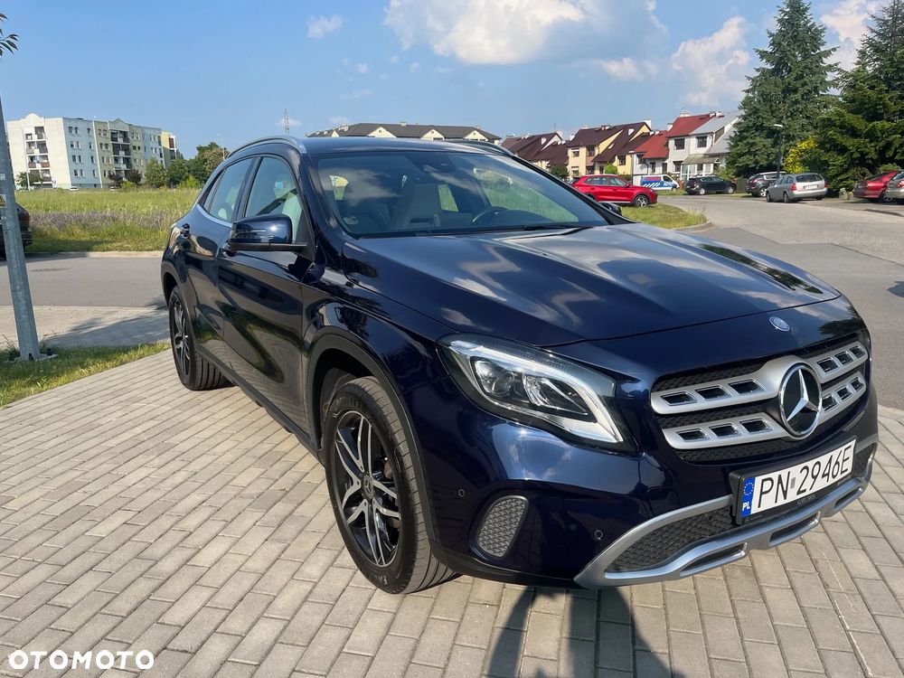 Mercedes-Benz GLA 200 7G-DCT - 5