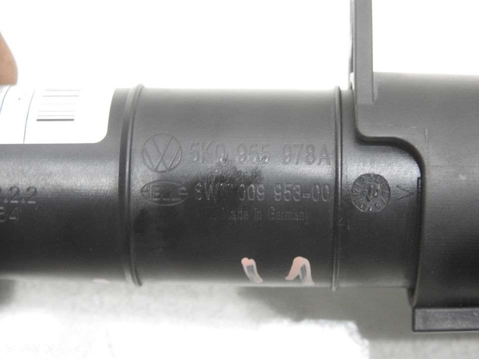 SPRYSKIWACZ LAMPY PRAWY PRZÓD GOLF VI - 8