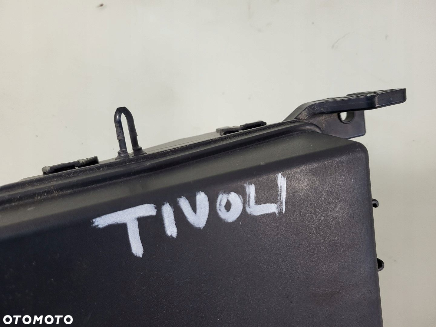 skrzynka bezpieczników moduł 1.6 e-XDi SSANGYONG TIVOLI 82350-35330 - 11
