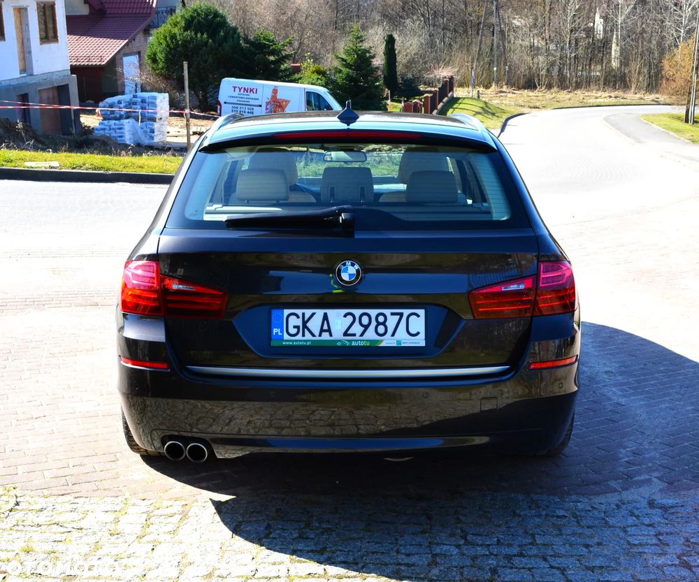 BMW Seria 5 520d xDrive Touring - 12