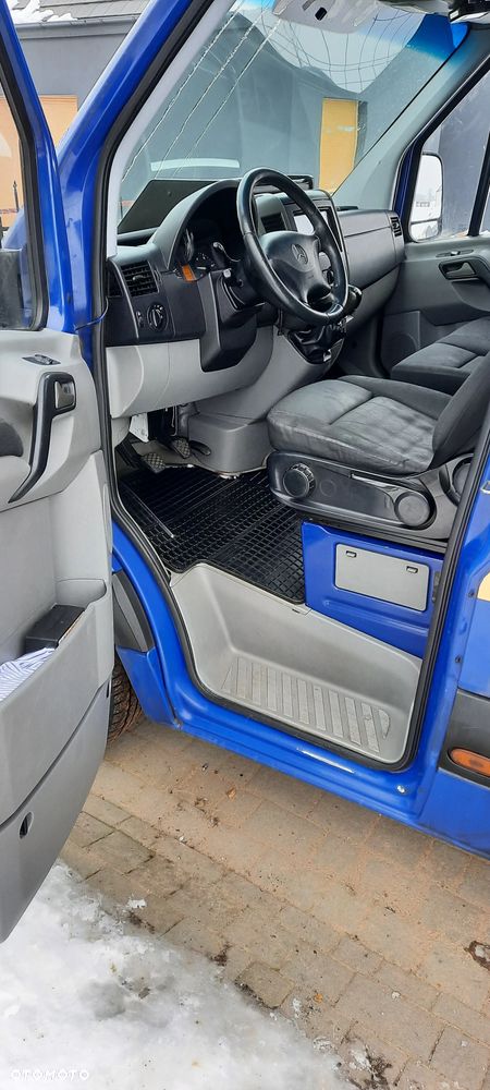 Mercedes-Benz Sprinter - 24