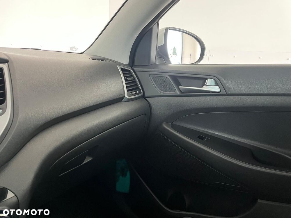 Hyundai Tucson 1.7 CRDI BlueDrive Style 2WD DCT - 17