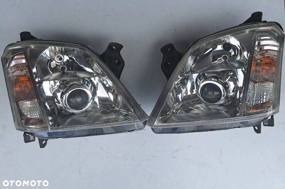 KPL .LAMP PRZEDNICH XENON -LEWA , PRAWA -OPEL MERIVA A EUROPA 2006 rok - 1