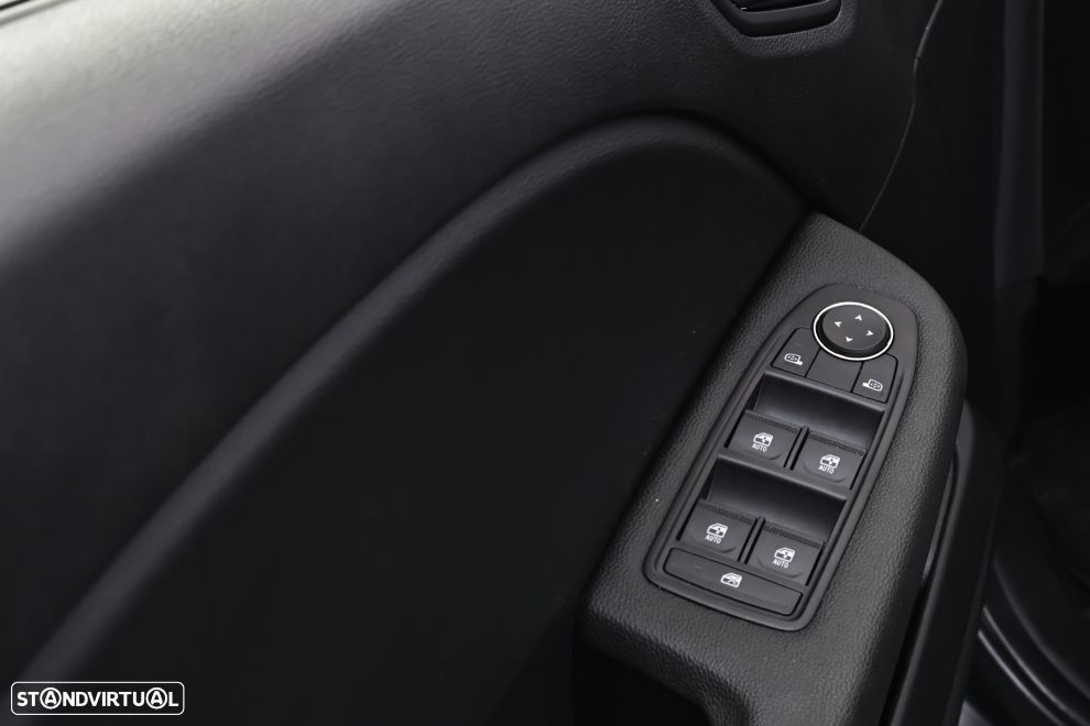 Renault Clio 1.0 TCe Evolution Bi-Fuel - 25