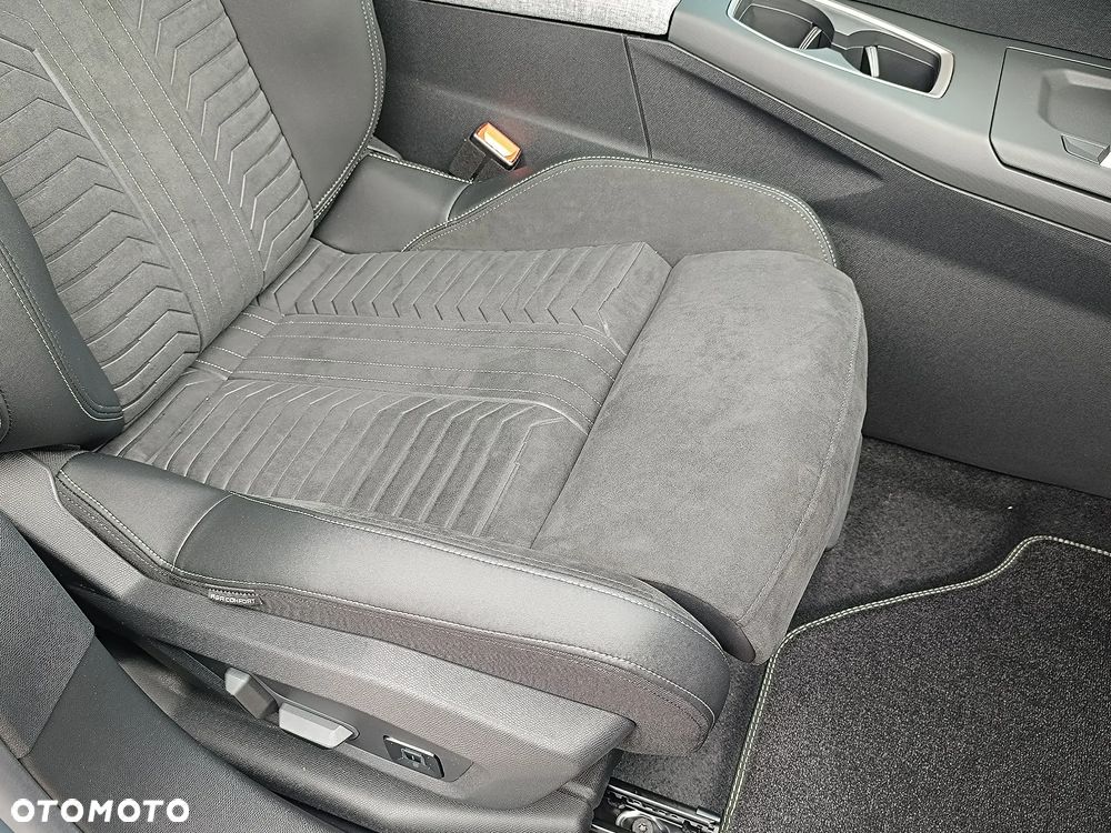 Peugeot 3008 1.2 PureTech mHEV GT e-DCS6 - 15