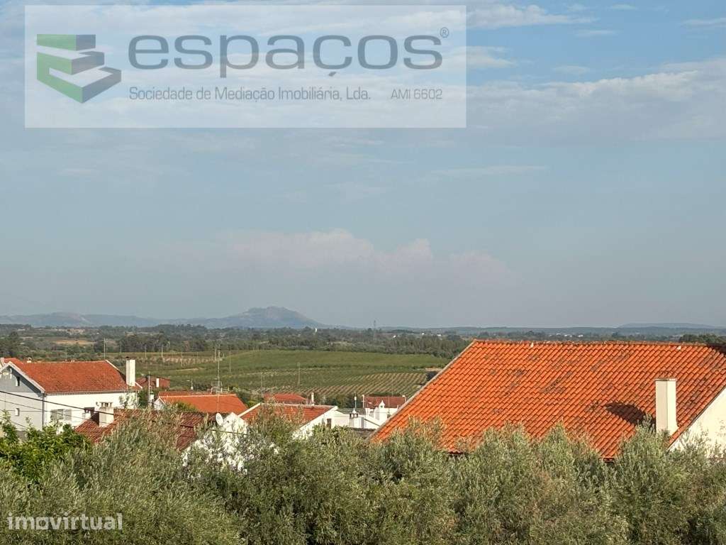 Terreno em Área Urbana - Grande imagem: 2/25