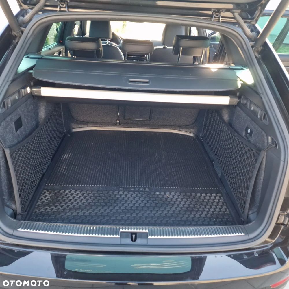 Skoda Superb 2.0 TDI SCR L&K DSG - 9