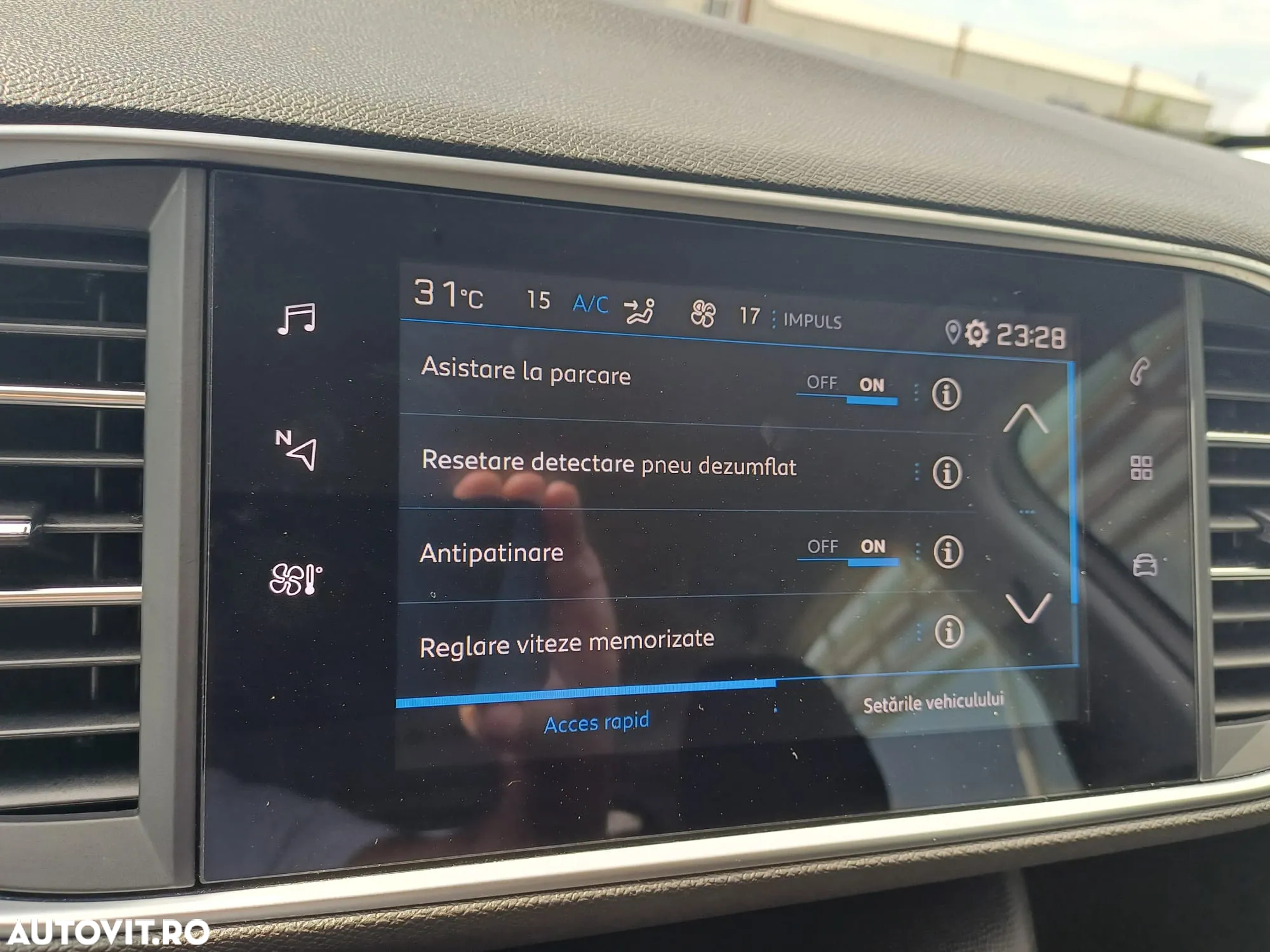 Peugeot 308 1.2 L PureTech Turbo S&S Active - 19