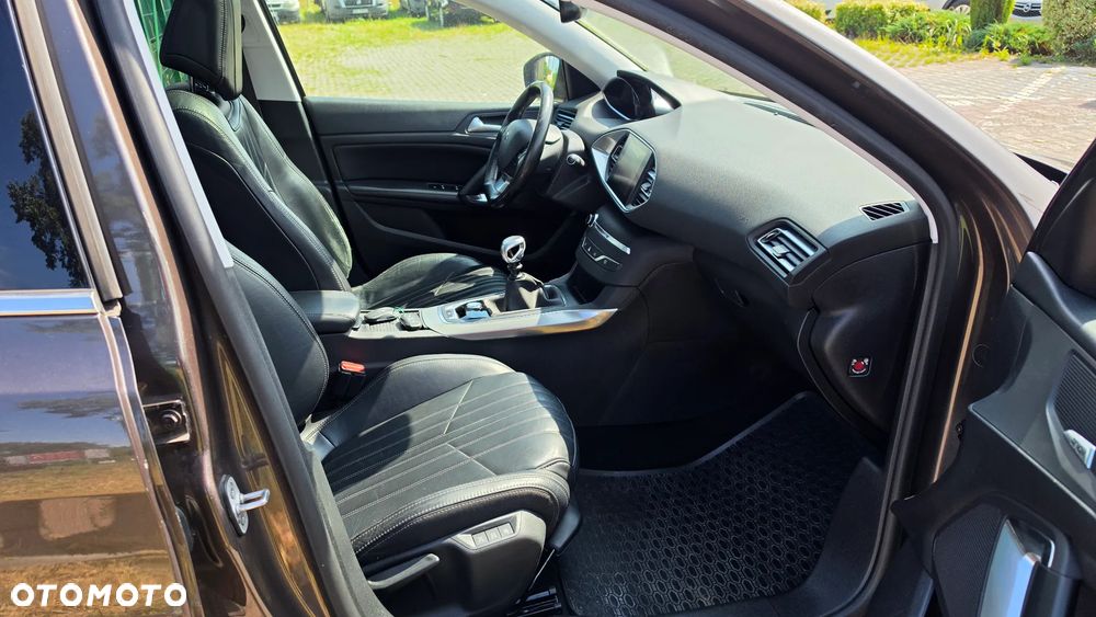 Peugeot 308 BlueHDi FAP 150 Stop & Start Allure - 7