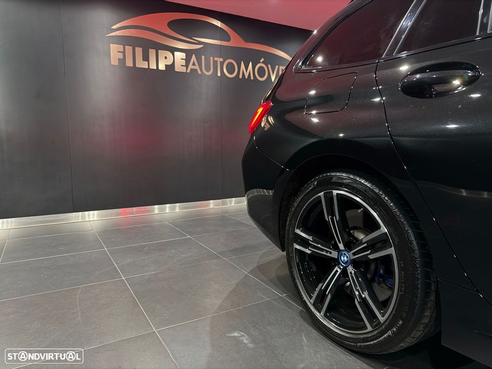 BMW 330 e Touring Pack Desportivo M Pro Auto - 59