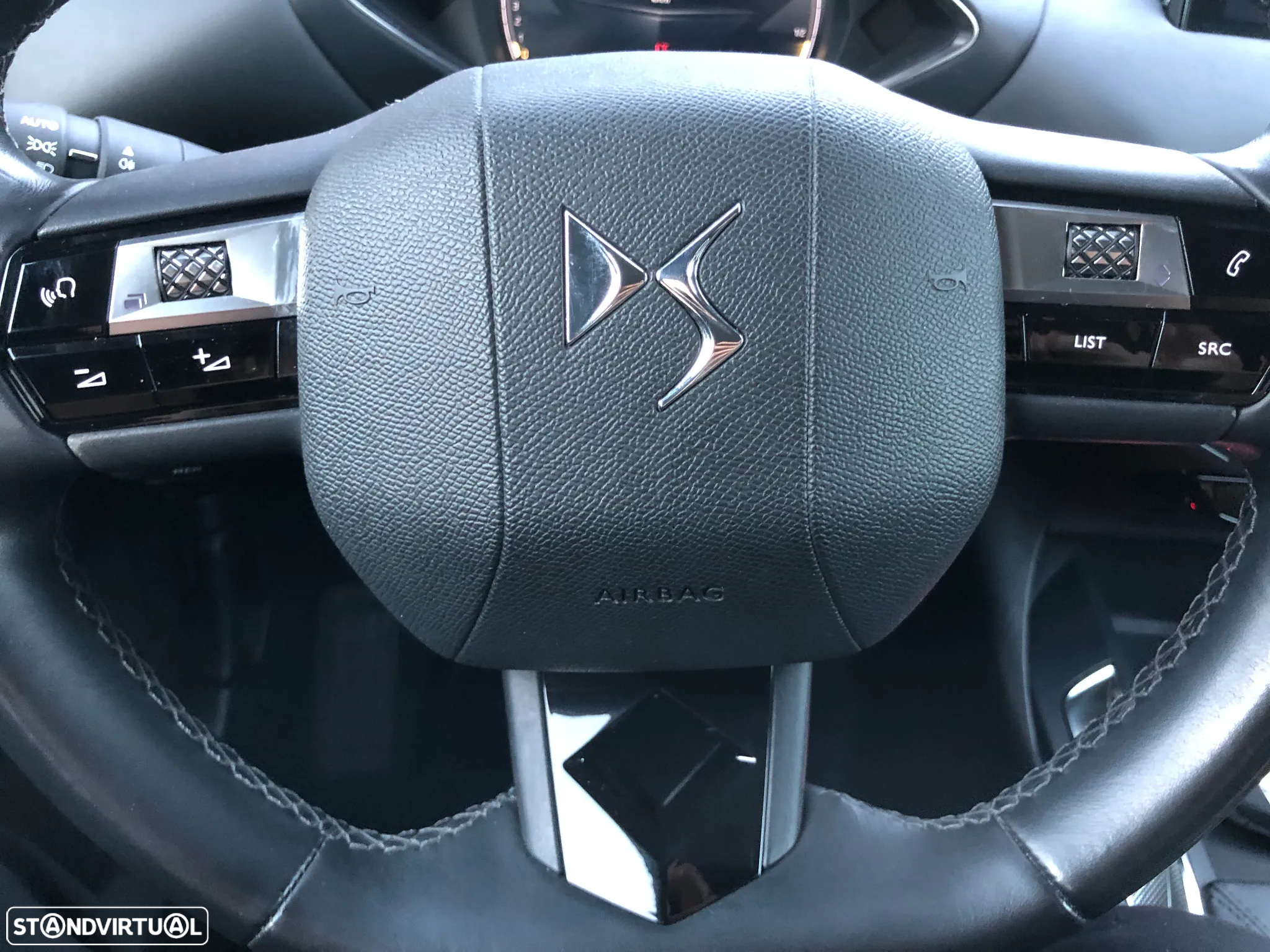 DS DS3 Crossback PureTech 100 SO CHIC - 14
