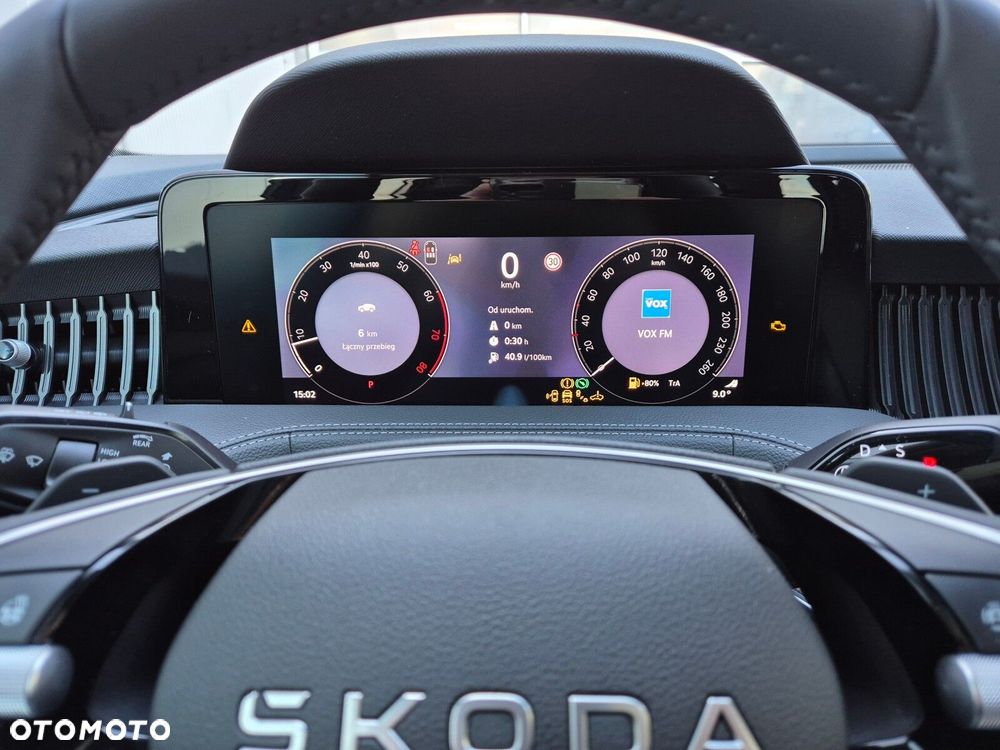 Skoda Superb 2.0 TSI L&K DSG - 28