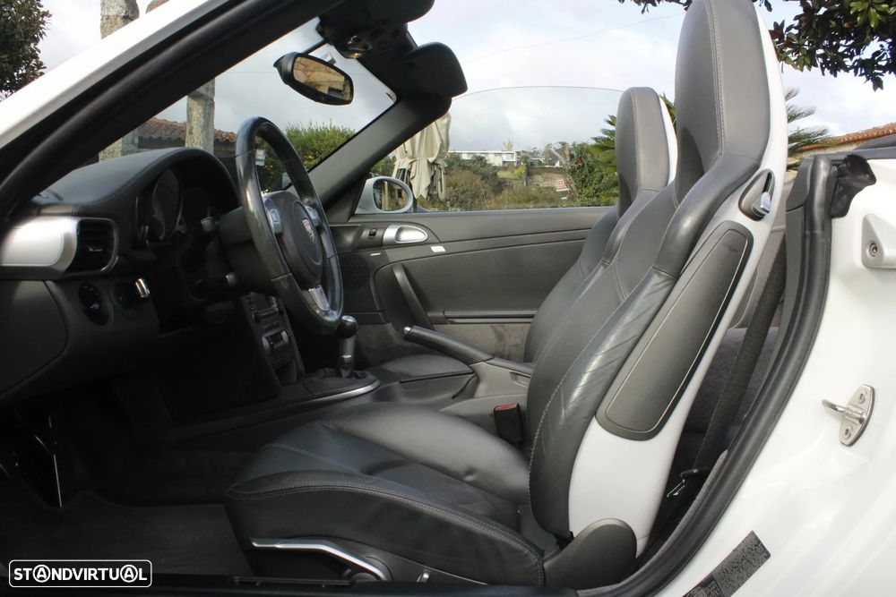 Porsche 911 (997) Turbo Cabriolet - 19