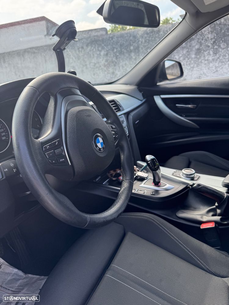 BMW 318 d Touring Auto - 6