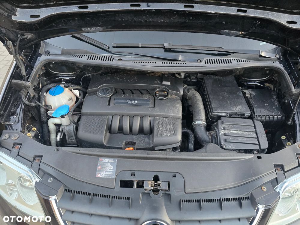 Volkswagen Touran - 10