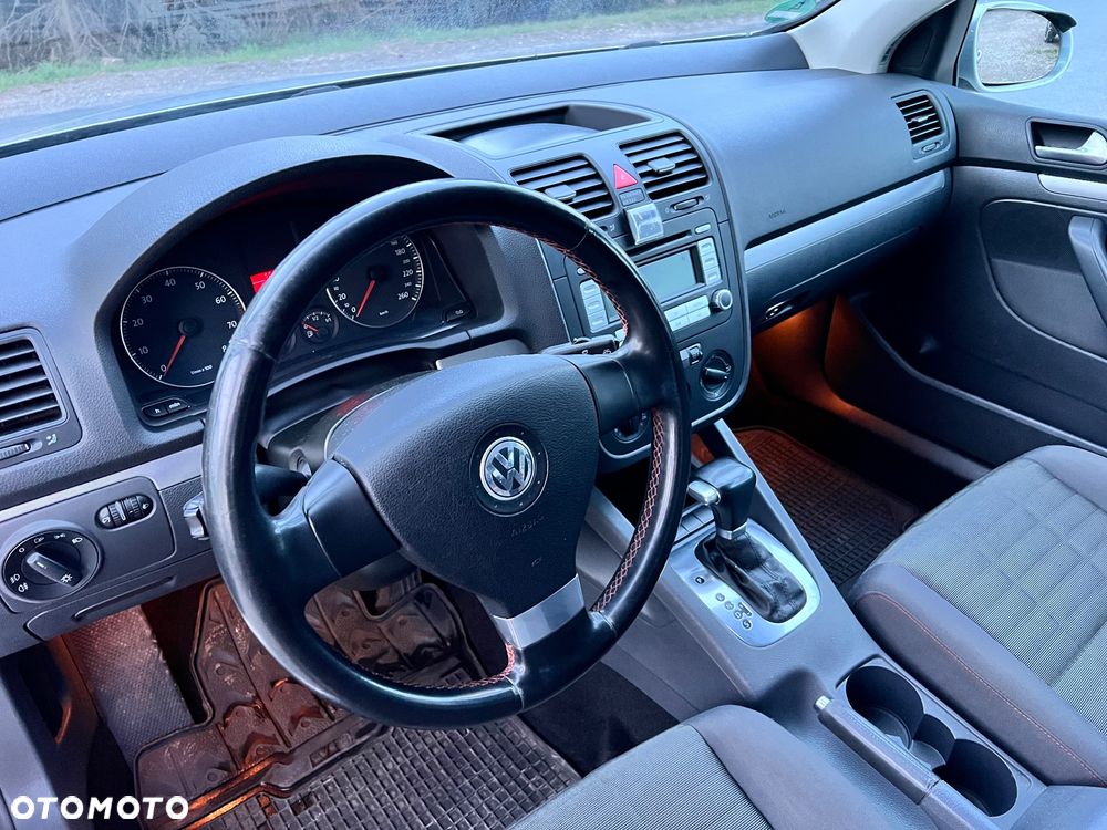 Volkswagen Golf 1.6 Comfortline Tiptr - 17