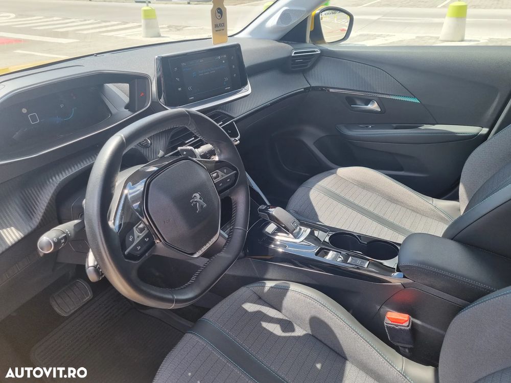 Peugeot 208 1.2 L PureTech STT EAT8 Allure Pack - 10
