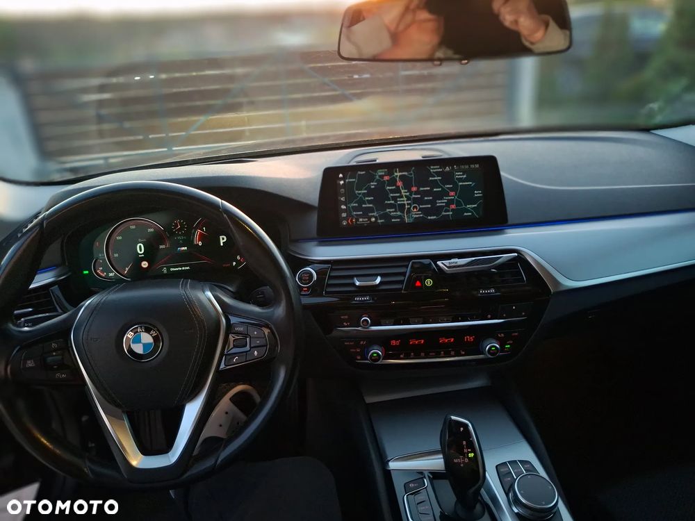 BMW Seria 5 520d Efficient Dynamics Edition - 14