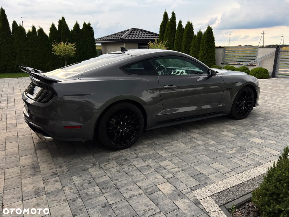 Ford Mustang - 11