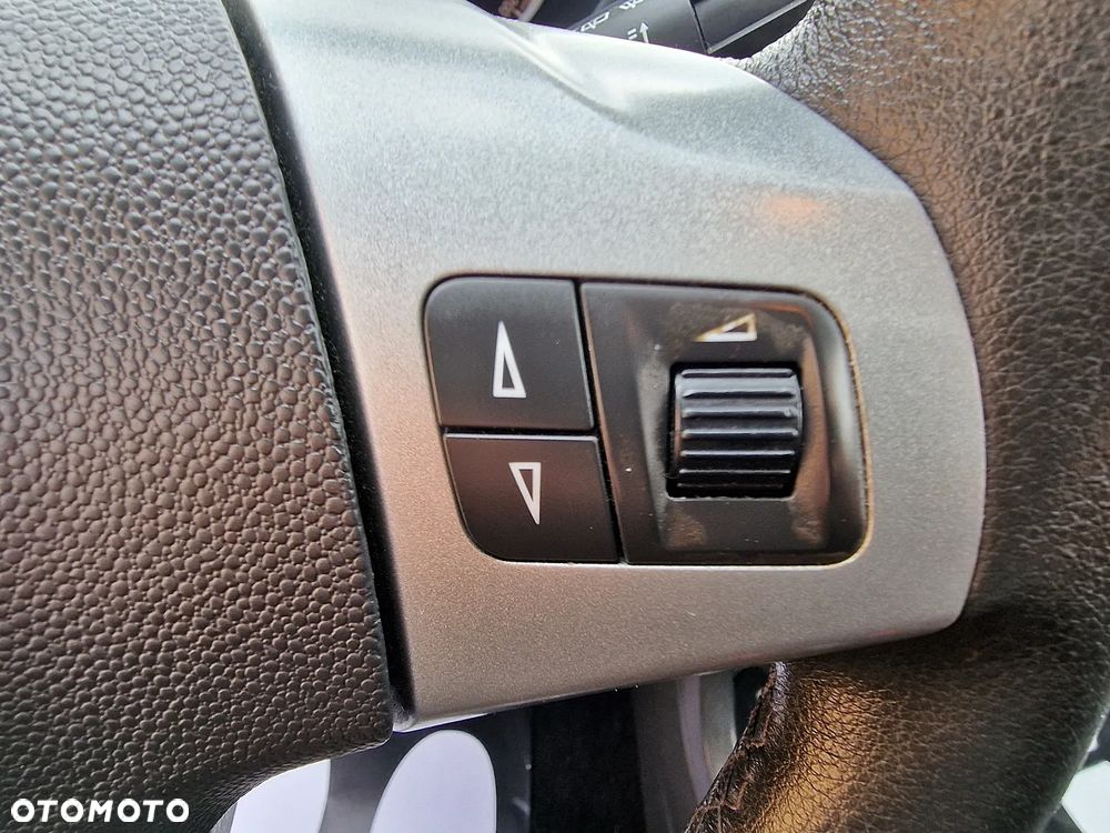 Opel Corsa 1.4 16V Edition - 17