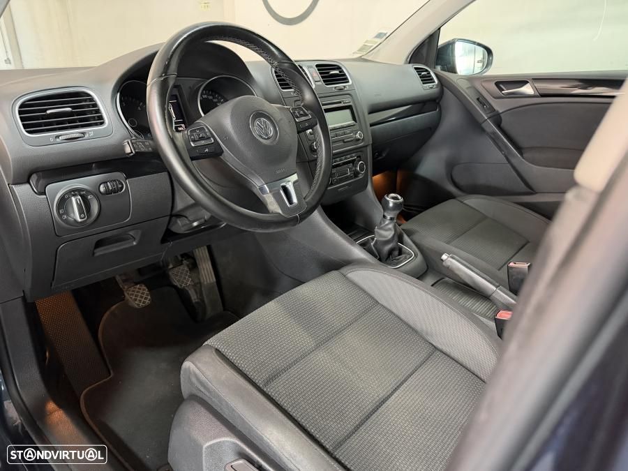 VW Golf 2.0 TDi Confortline - 10