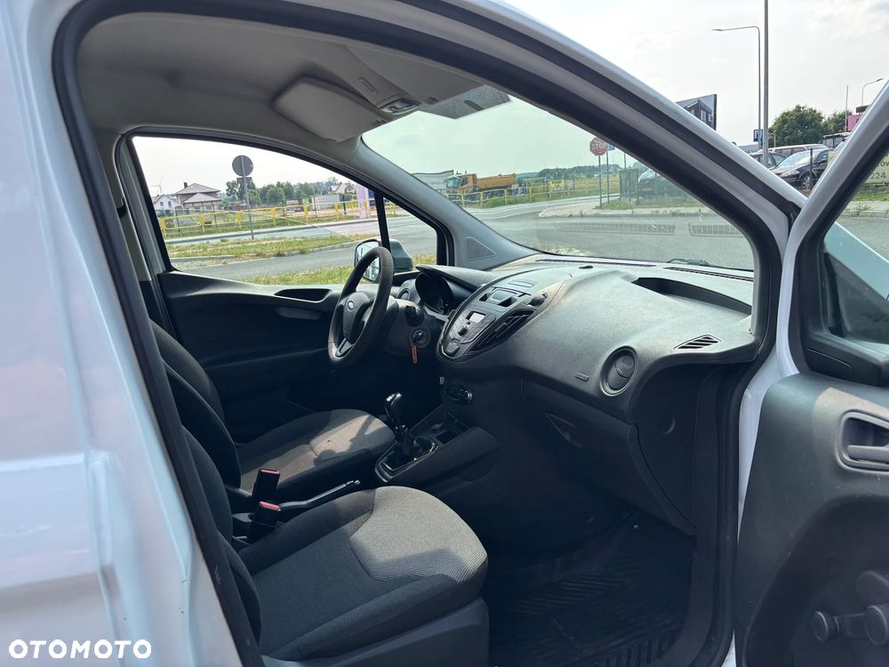 Ford COURIER - 10