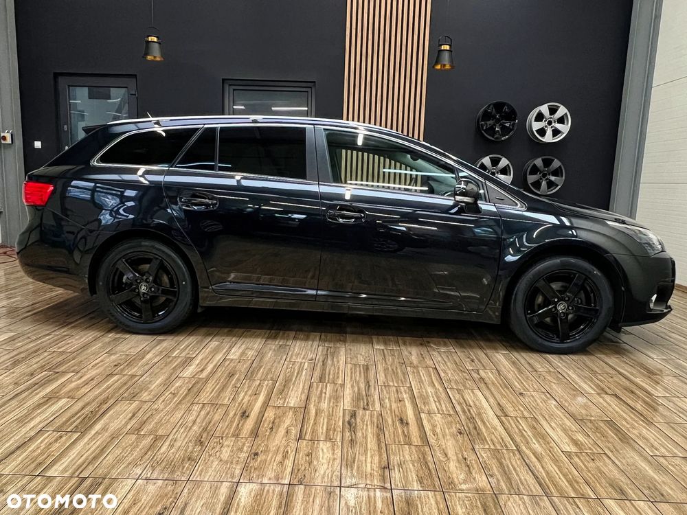 Toyota Avensis 1.8 Premium - 6