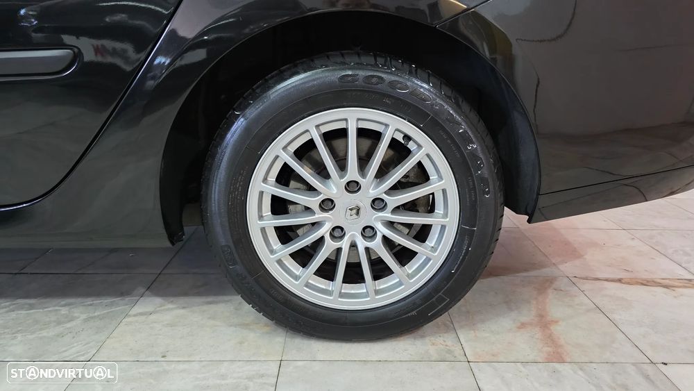 Renault Laguna Break 2.0 dCi Dynamique S - 12