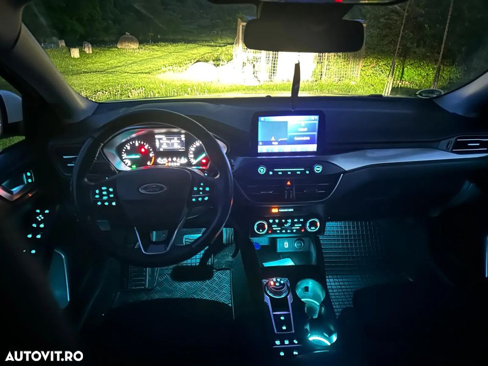 Ford Focus 2.0 EcoBlue Titanium - 22