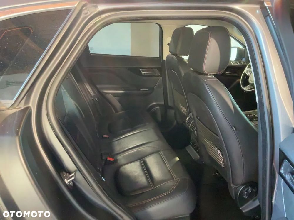 Jaguar F-Pace 2.0 i4D AWD Prestige - 11