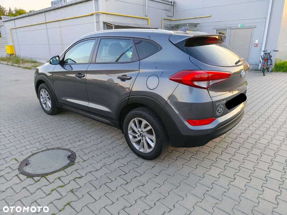 Hyundai Tucson blue 1.7 CRDi 2WD Passion - 10