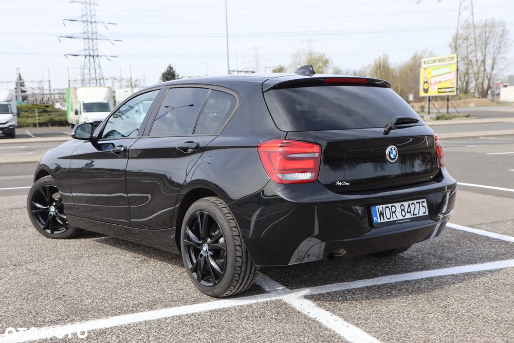 BMW Seria 1 114i - 4