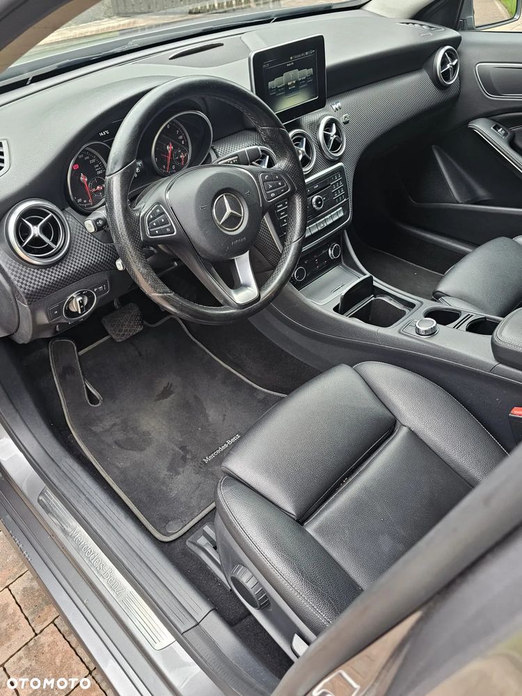 Mercedes-Benz Klasa A 180 7G-DCT Activity Edition - 19
