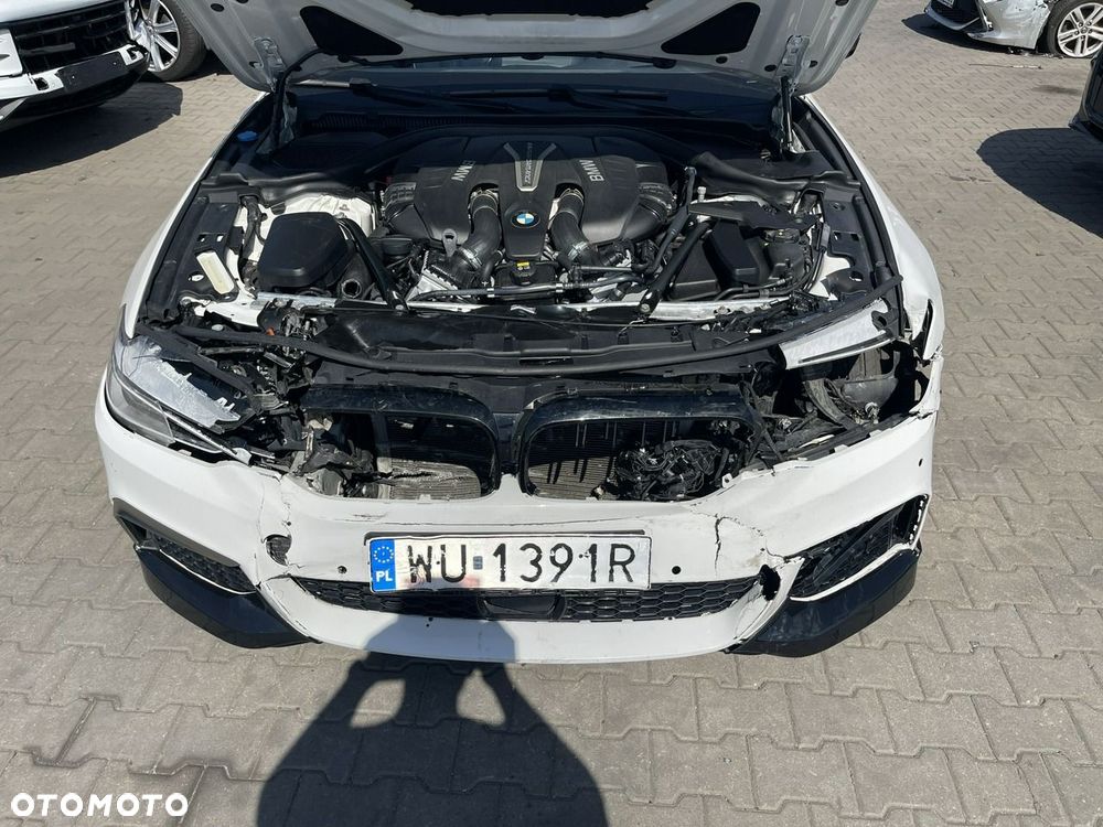 BMW Seria 5 M550i xDrive sport - 3