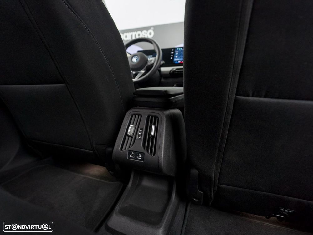 BMW iX1 eDrive20 xLine - 42