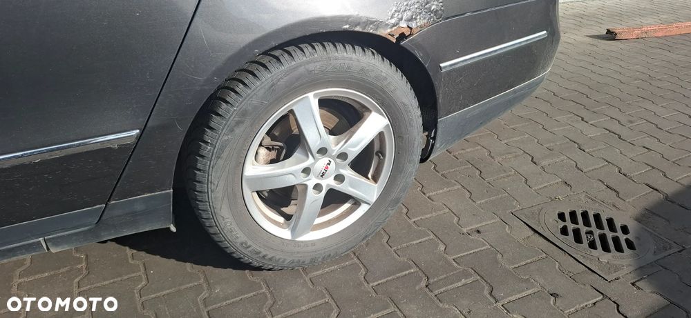 Passat B6 kombi 2,0 TDI na części - 3