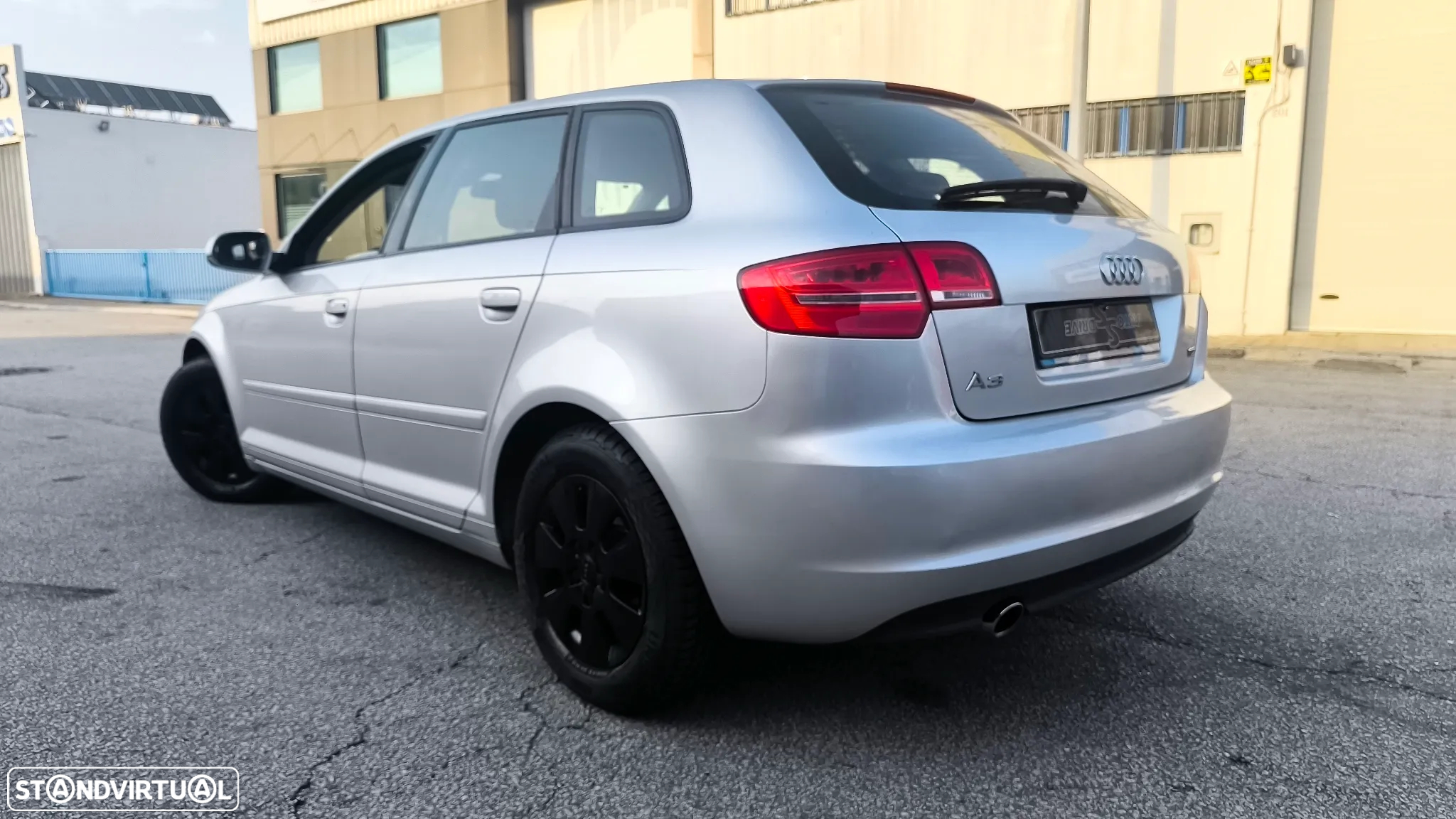 Audi A3 Sportback 1.6 TDI Attraction Business Line - 3