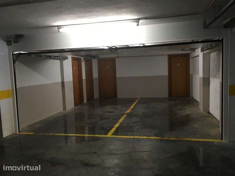 Arrendamento BOX 50M2 Garagem Fechada - Grande imagem: 4/5