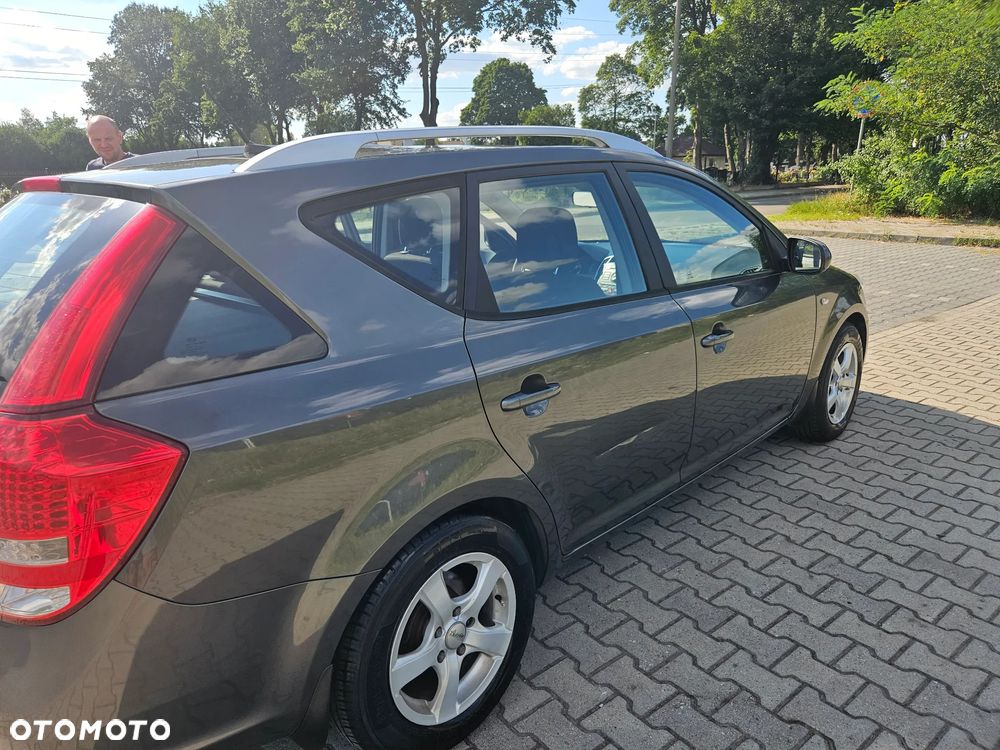 Kia Ceed 1.6 Comfort + - 2